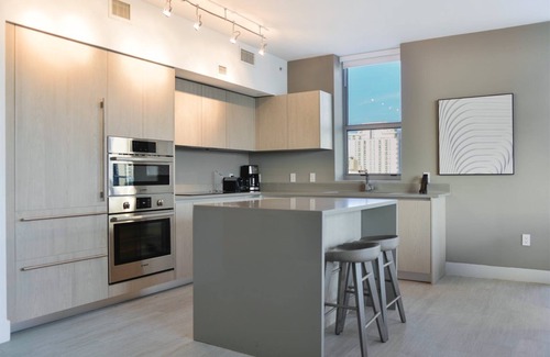 Hallandale Beach Condo | HYDE BEACH HOUSE - Amazing Bay Views - Unit 909