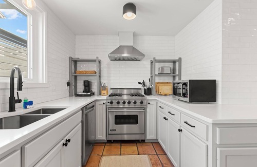 Hyde Park House | Hyde Park Hydeaway | Stunning Home w/Heated Pool!