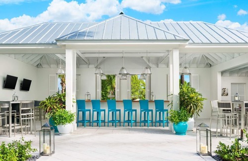 Historic Seaport House | Idyllic Key West Room w/Poolside Bar & Watersports | 2 Family Rooms