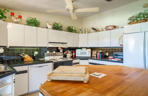Marathon House | Immediate Availability, Beach, 70 ft Dock - Marathon VACA-23-16 Entire House