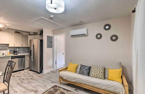 Riviera Beach Apartment | Inviting Apartment < 2 Mi to Riviera Beach!