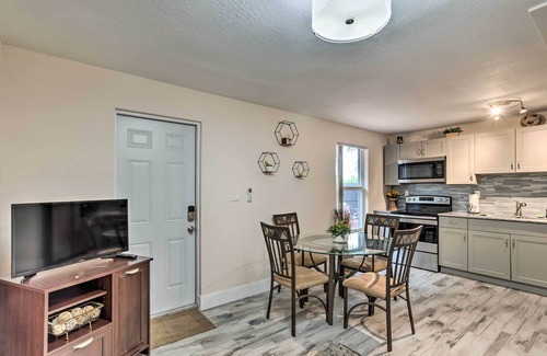 Riviera Beach Apartment | Inviting Apartment < 2 Mi to Riviera Beach!