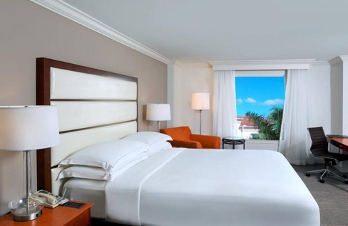 Park Shore House | Just What You Were Looking For! Three Units Near Naples Pier, w/ FREE Parking!