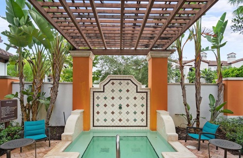 Davie Apartment | Kasa | Drive to Secret Woods Nature Center | Fort Lauderdale