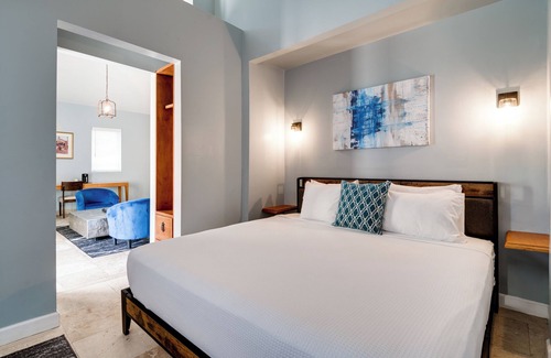 South Beach Hotel | Kasa La Flora and Impala Miami Beach