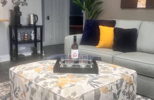 Miami Gardens House | King Bed, 3 miles to Stadium