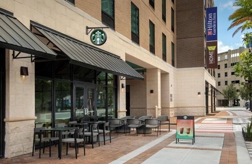 Lake Eola Heights Apartment | King Room Near Dorough R Lee ORL