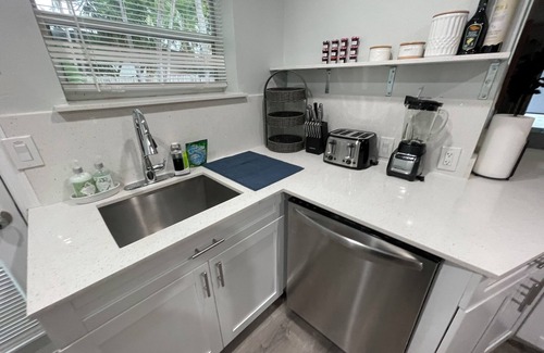 Poinsettia Heights House | La Dolce Villa - Family-Friendly 3BR Pool Home in Quiet Neighborhood