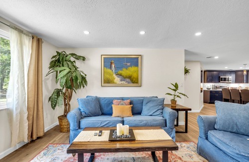 Laurel House | La Niña 5 minutes to Nokomis Beach. Fenced in Yard Pet-Friendly!