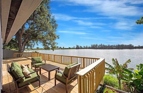 Davie House | Lake view, close to Hard Rock Casino, smart TV