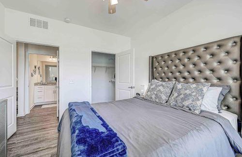 Orange Park Apartment | Lake View Suite - POOL, Pet frdly, Nr DTWN NasJax