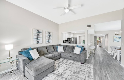 Sandestin House | Lakefront ~ Patio ~ Golf Cart ~ Community Pool ~ Modern Living Area