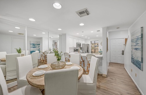 Sandestin House | Lakefront Views ~ Golf Cart ~ Private Patio ~ Community Pool