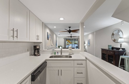 Sandestin Condo | Lakefront Villa w/2 GOLF CARTS! Screened Porch, Bay Views. Near Beach & Pool