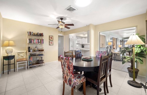 Venice Gardens House | Lakeside House, 4 Bedrooms, Private Heated Pool, HDTV, Sleeps 8, WiFi