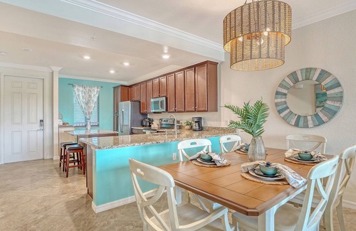 Lakewood Ranch Condo | Lakewood National: Enjoy golf, tennis and swim all winter!