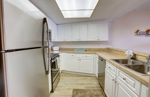 Sunset Beach Condo | Land's End 202 building 1 -On the beach, Beautiful Updates!