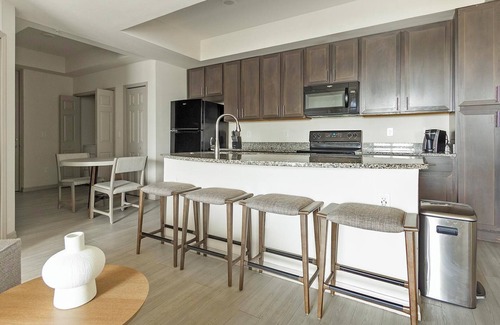 Eastwood Village Apartment | Landing | Stylish 2BD, Yoga Studio, Clubhouse