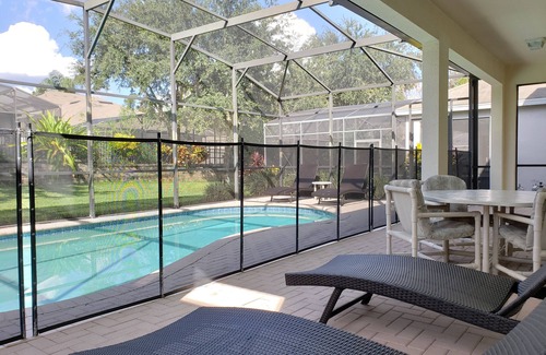 Windsor Hills House | large 6/4 home, free pool heat, 3 miles to Disney