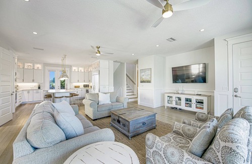 Anna Maria House | Large Canal Front Family Rental on Anna Maria with Pool, Dock & Mini Golf!