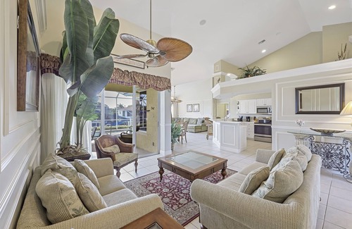 Marco Island House | Large waterfront home w/all-day sun on pool