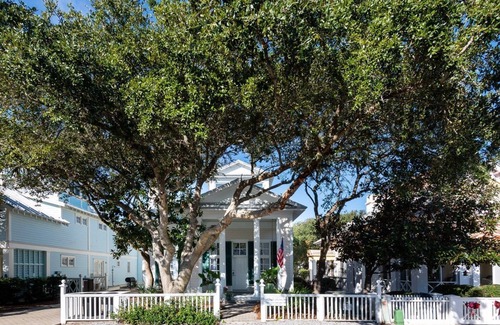 Seaside House | LATE SUMMER OFFER~“25 NATCHEZ-SURF SHACK”~Gulf View~Resort Amenities~Beach Gear
