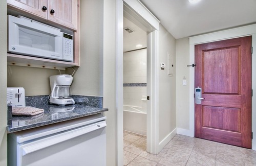 Baytowne Wharf Apartment | Leah’s Sunset Dreams Studio