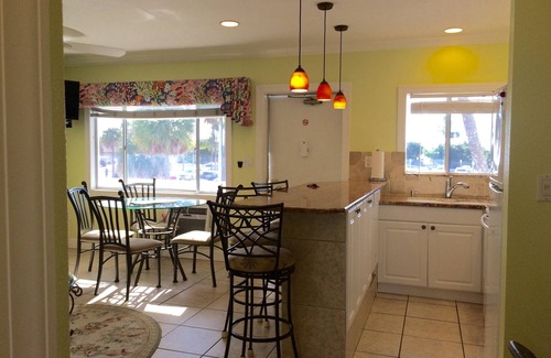 Sarasota Condo | Lido Beach Ocean View/POOL Sarasota Beachfront OFF SEASON RATES