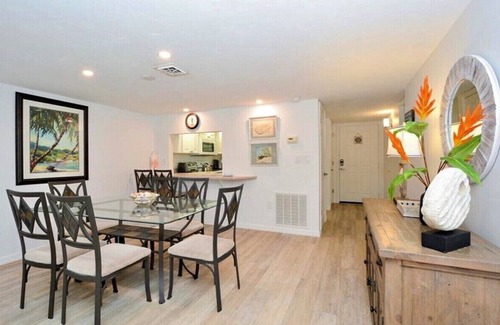 Siesta Key Condo | Location,Location,Location-Beachfront-Your Slice of Paradise-#1 Beach in America