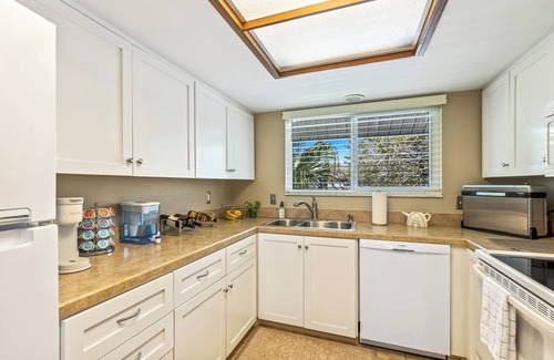 New Smyrna Beach Condo | Lovely 2 bedroom 2 bath condo located in Sea Woods. SC217