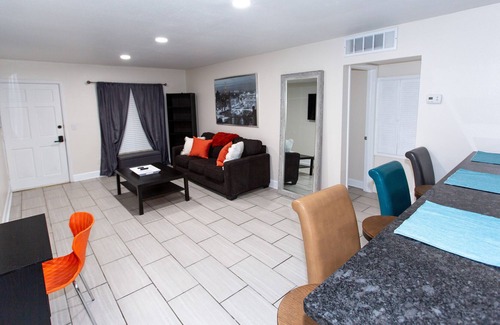 SoHo Condo | Lovely 2-bedroom condo with POOL