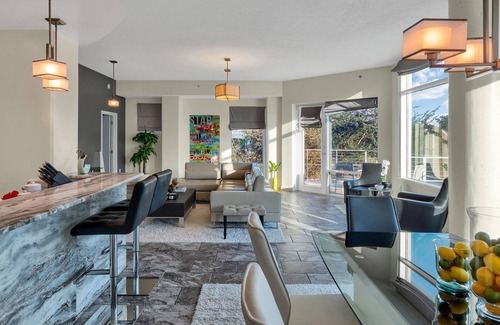 South Eola Apartment | LUXURIOUS 3 BEDROOM APARTMENT in DOWNTOWN ORLANDO