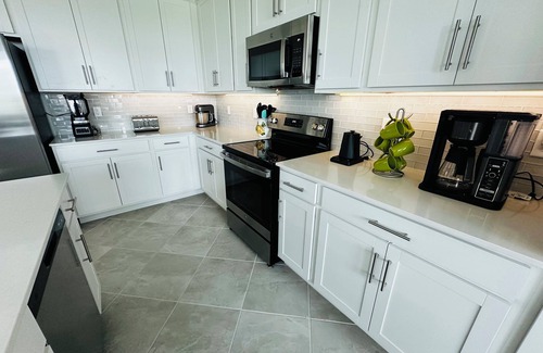Biggar Condo | Luxurious Condo in Babcock w/Golf, Heated Pools, Hot Tub, Pickle ball, & Tennis