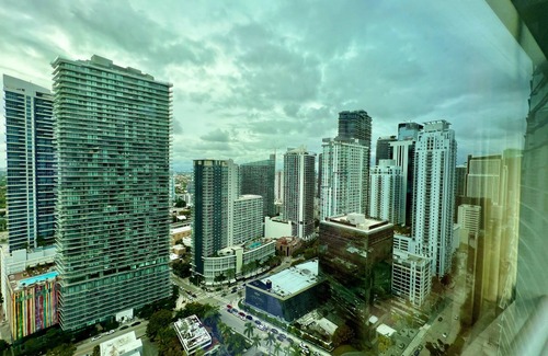 Brickell Condo | Luxury 1-bedroom in Hotel AKA Brickell Residence