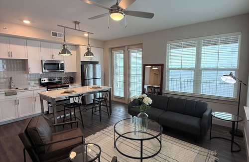 Fort Myers Apartment | Luxury 3-bedroom apartment with amazing amenities near downtown Ft. Myers