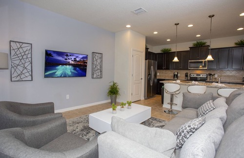 Four Corners House | Luxury 5 Bedroom w/Private Pool Close to Disney 8875