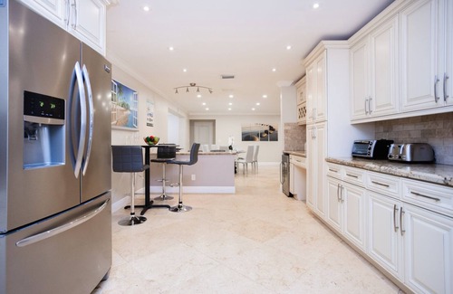 South Lake House | Luxury 5BR/3BA Villa Heated Pool near Hollywood Beach