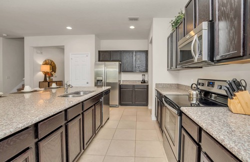 West Haven Villa | Luxury 6 bedroom 5 bathroom with Spa and Games Room Brand New Modern Furnishings