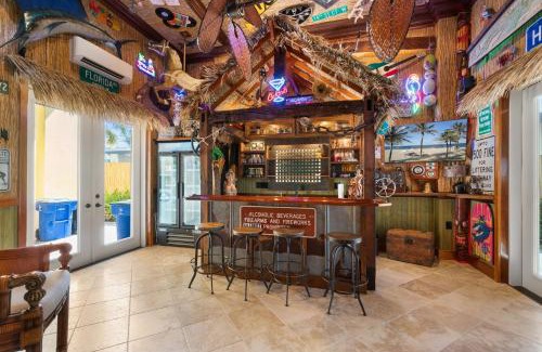 Bonita Springs House | Luxury Beachfront Vacation Getaway on Bonita Beach, Sleeps 12