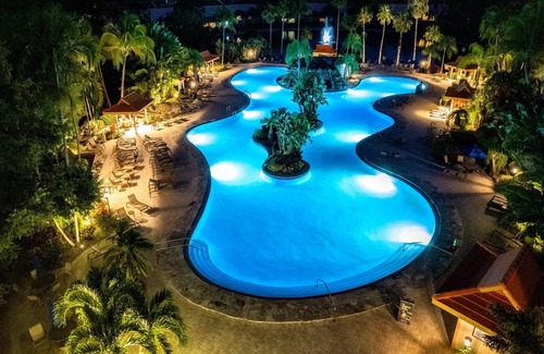 Naples Condo | Luxury condo with resort pool, 10 mins to 5th & beaches