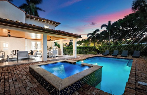 Palm Beach - West Palm Beach House | Luxury Estate/Mins2Water/Pool+Hot Tub