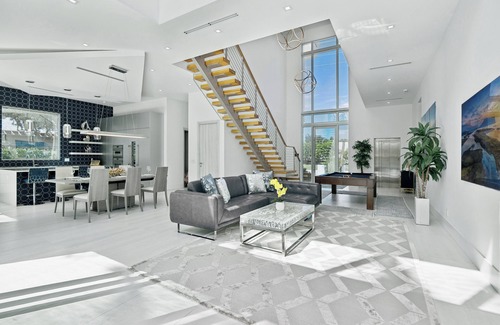 The Bluffs House | Luxury New Modern Beach Mansion in BEST Location!