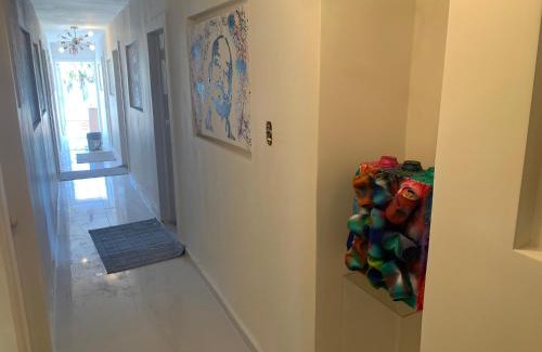 Downtown Hollywood Apartment | Luxury Studio Apartment IN Downtown! Twin Beds 29