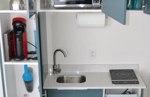 Downtown Hollywood Apartment | Luxury Studio Apartment IN Downtown! 27