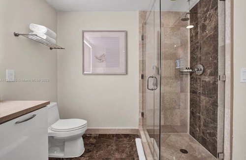 Central Beach Apartment | Luxury studio resort style beachfront in peaceful Fort Lauderdale Beach