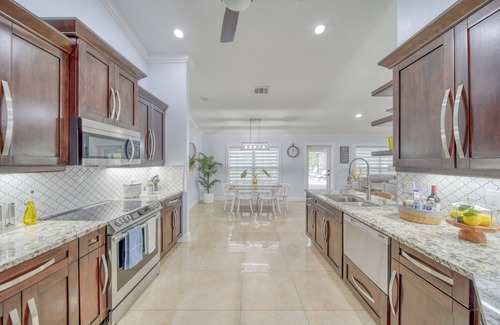 Mariner House | Luxury Villa w/Heated Pool & BBQ Patio