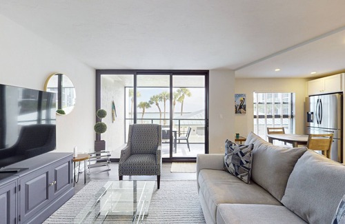 Marco Island Condo | Luxury waterfront condo with shared pool, hot tub, and a tennis court