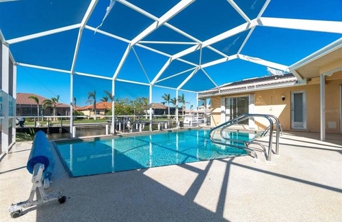 Punta Gorda House | Magical Family Oasis - Diamond Sunsets in Vacation Land -Sleeps10 -Pet Friendly