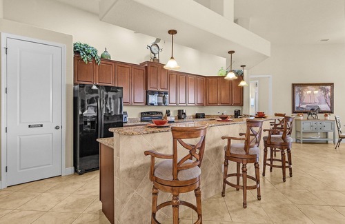Yacht Club House | Majestic by Yacht Club - 3/2 Luxury Sailboat Access w/Electric Heated Pool/Spa Home by Yacht Club