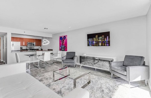 Brickell Condo | Majestic Penthouse w/Ocean & City Views